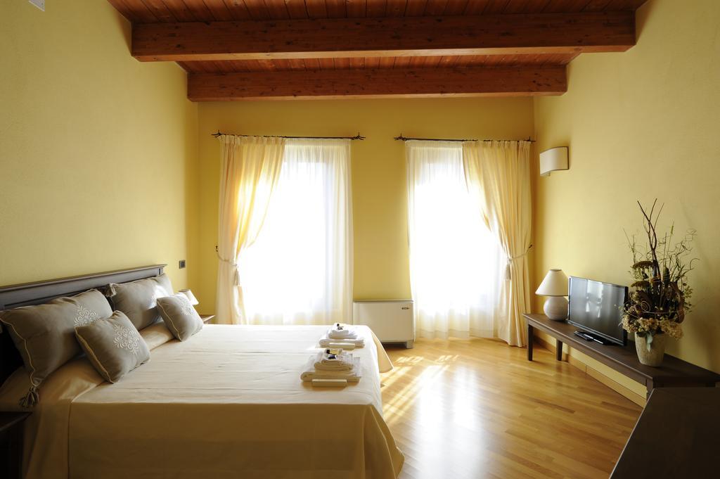 Piazza Azuni 18 Guest House Sassari Exterior foto