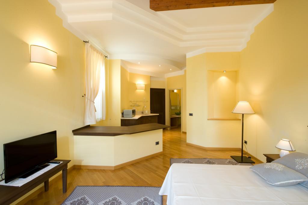 Piazza Azuni 18 Guest House Sassari Quarto foto