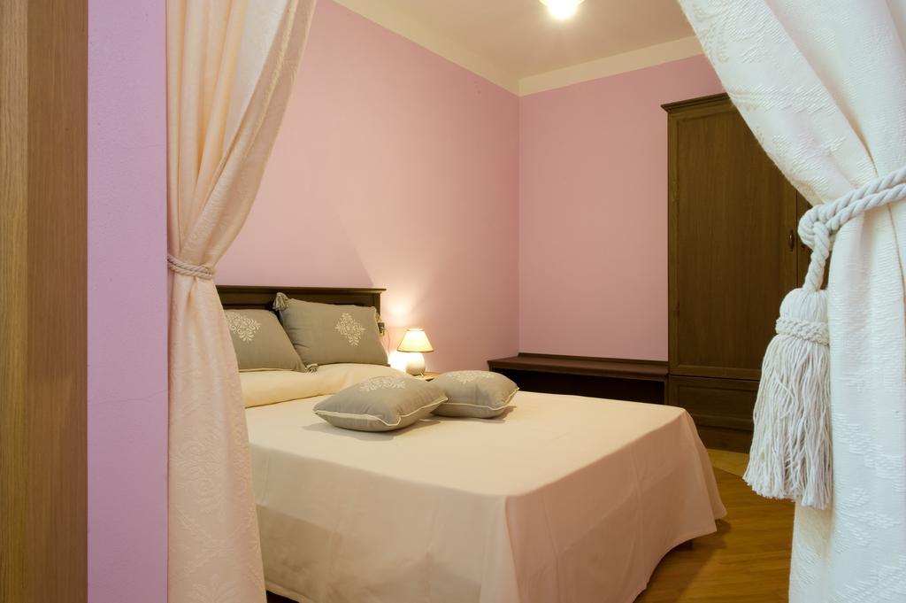 Piazza Azuni 18 Guest House Sassari Quarto foto